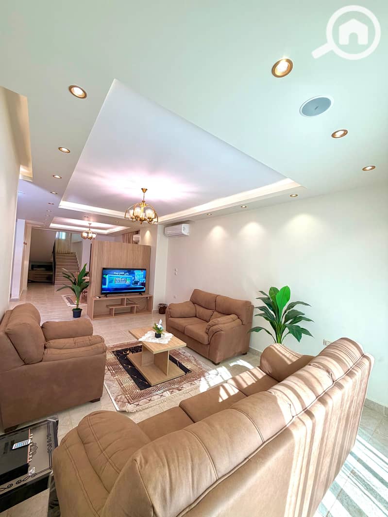 3 93aa55ed-612d-41fe-9e2b-825037cf5045. jpeg