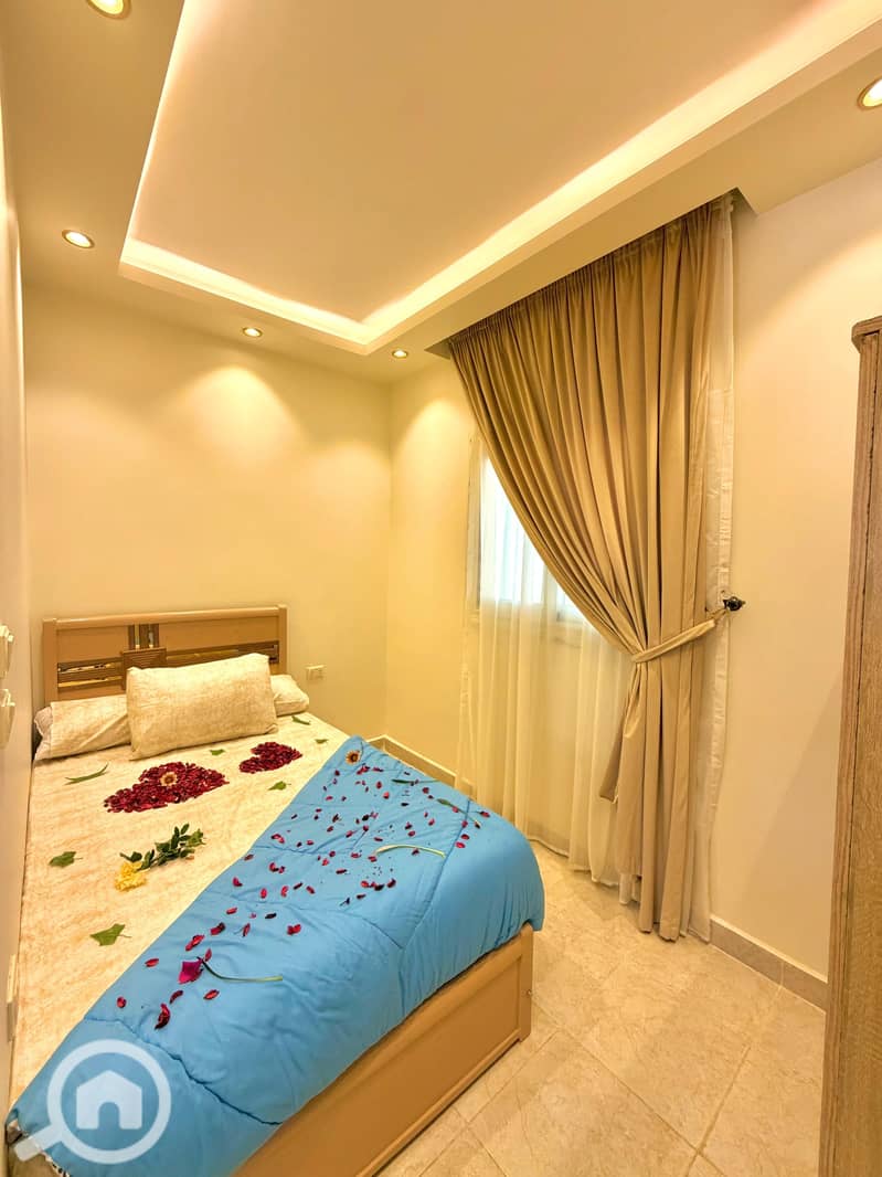 5 c7011fbb-7d39-4b0d-adb9-ecf6fd3812a0. jpeg