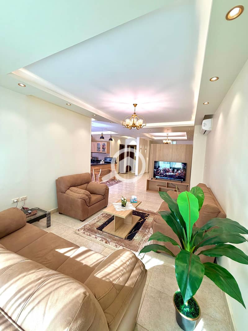 7 c4a403a6-e420-4efe-a650-8dc9b01f3cbc. jpeg