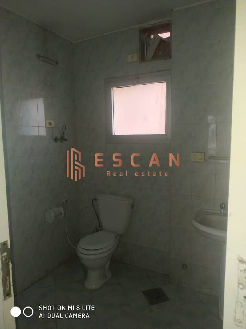 7 f5a07dae-10b6-4e65-a5e0-690ebf6af21a. jpg