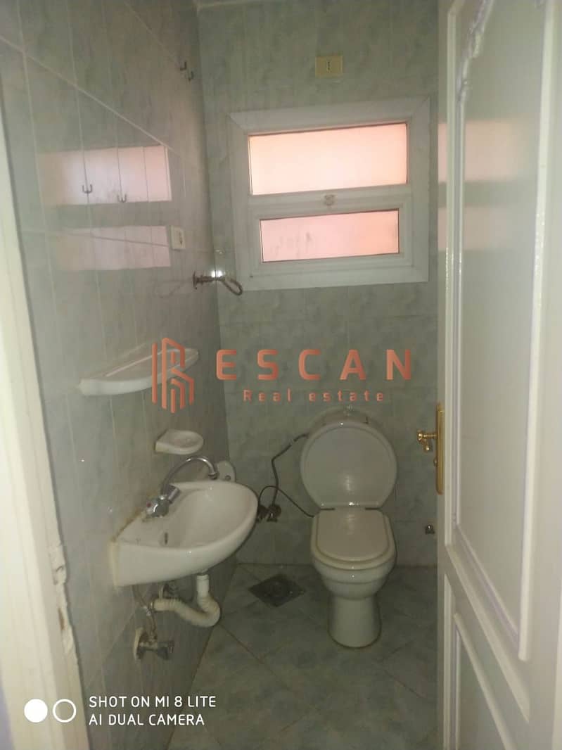 8 51d48385-c881-46fa-b889-65c2a3c6bd9c. jpg