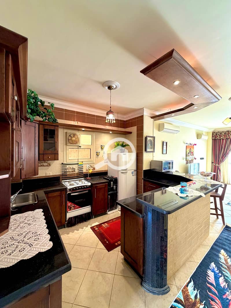 7 fd85f0e7-c5c8-4b97-8493-d627d327c695. jpeg