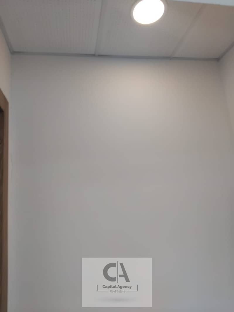 6 afa630b5-a9f3-4f3e-8adf-d8f1b29f8898. jpg