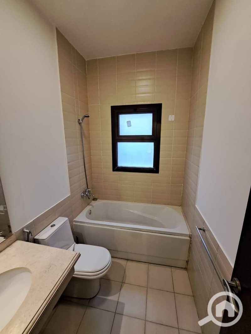 7 WhatsApp Image 2025-12-21 at 15.41. 38 (2). jpeg