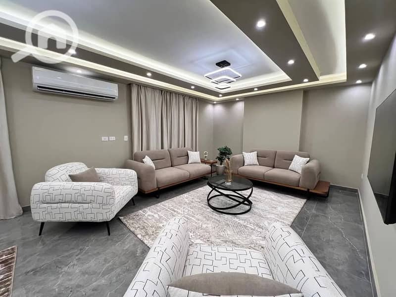 8 584540962_857388843466580_331183854464581065_n. jpg