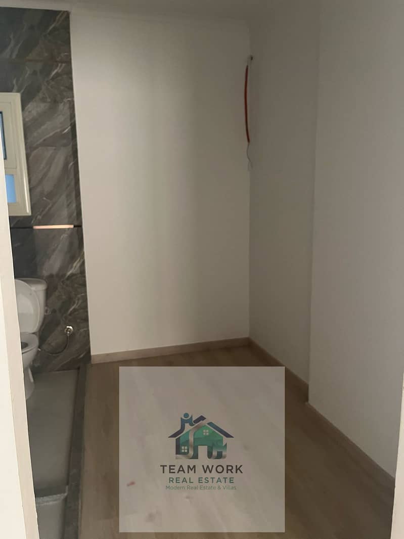 10 3184567b-38a9-43b8-b950-b27bd5c0f387. jpg