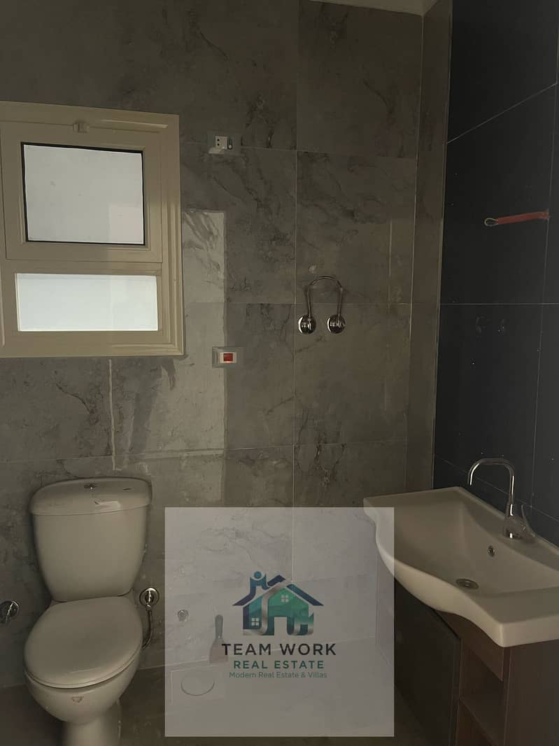 13 fc501b2f-ab7d-45f5-8f0b-047f737dadc7. jpg