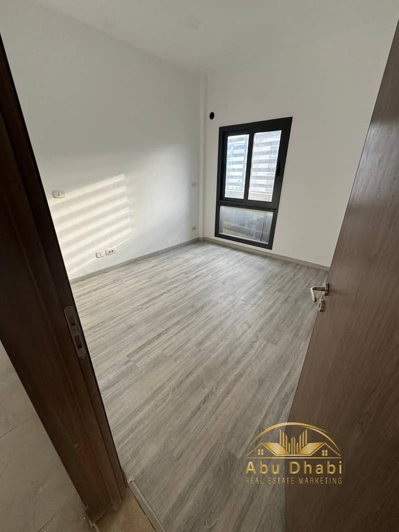 6 49002775-e18f-40f9-a9ce-d6d7cc0f22b7. jpg