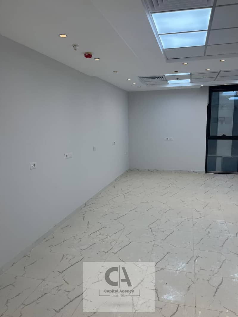 3 3aaaf4a4-f549-475e-a004-36ab82a87a72. jpg