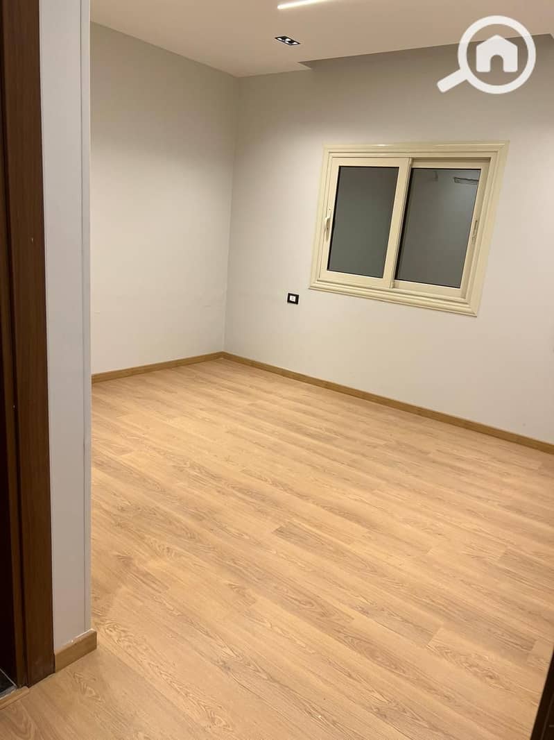 6 4f5f3889-3e86-4333-81e4-6553bef280df. jpeg