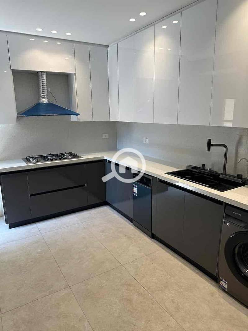 4 89fd9d94-a2be-41af-9c0e-c6197e8c20ff. jpg