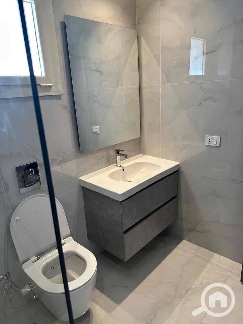 22 1fdcf17d-c64e-406d-bdba-f0c77162cbf2. jpg