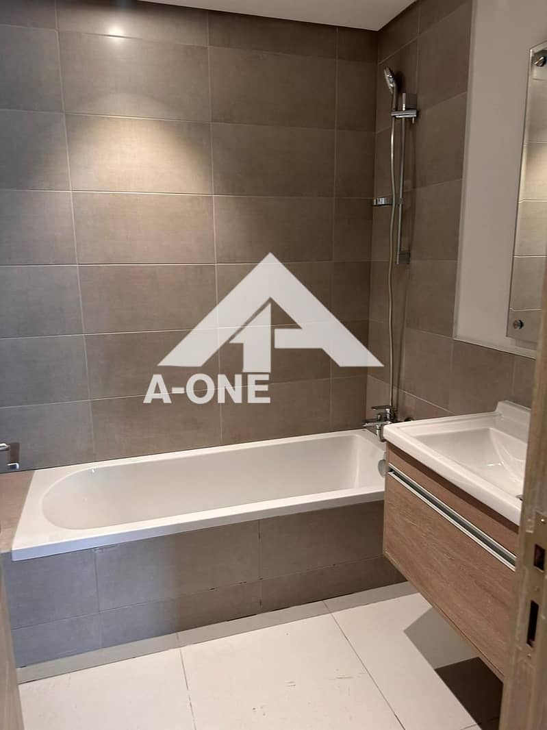 9 e5f3efa5-76af-4df4-ba45-ee2ae837b5ec. jpg