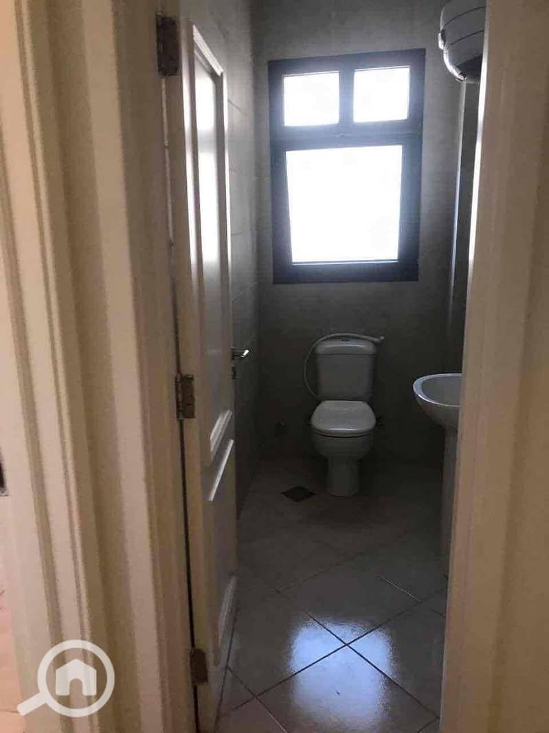 6 f665e2f2-c27a-491c-9e61-fc22ef5c7286. jpg