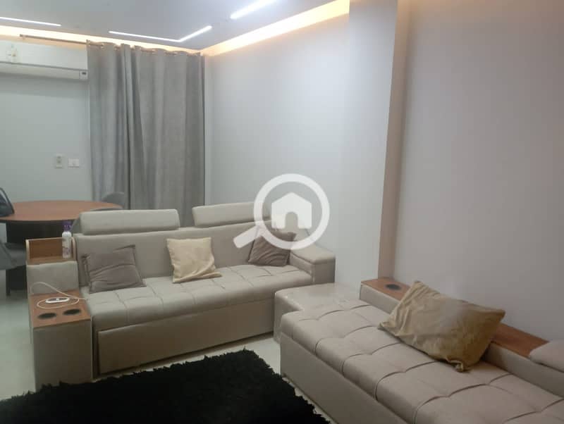 3 4d48fa40-1719-49e7-bca4-96eb062eb2bf. jpeg