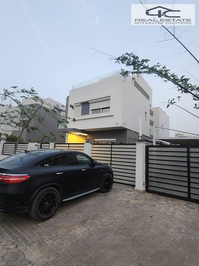 فیلا 5 غرف نوم للبيع في القاهرة الجديدة، القاهرة - WhatsApp Image 2025-12-24 at 2.43. 21 PM (1). jpeg