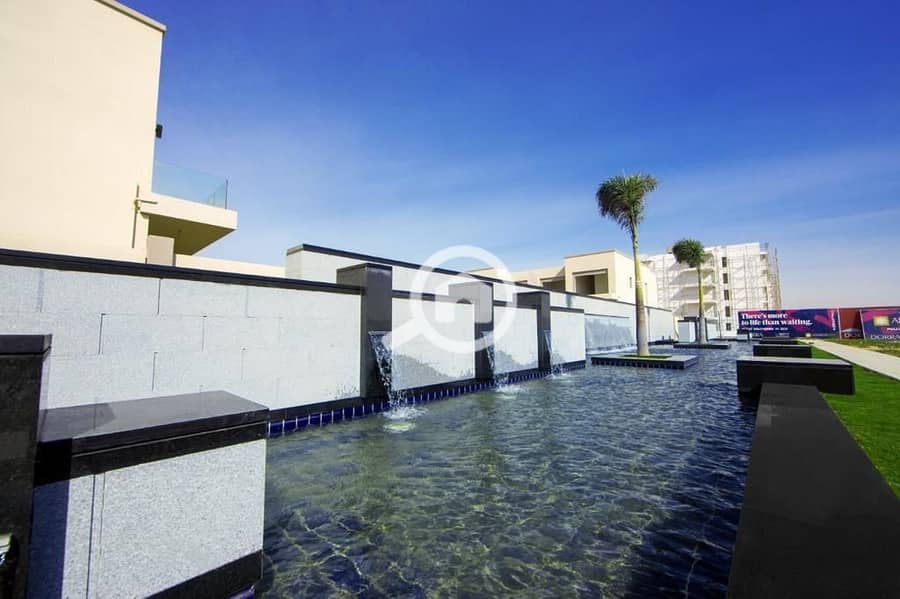 2 725f7e13-c35d-4ae0-a31d-1dfae112c52e. jpg