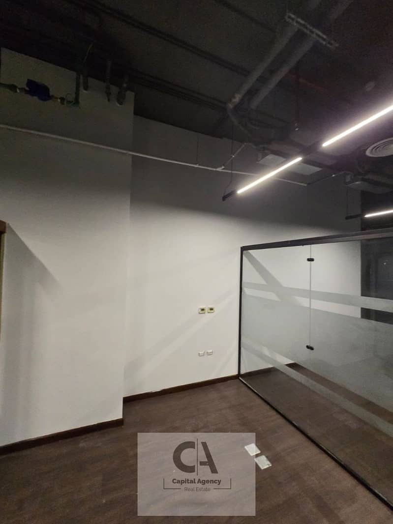 2 900b63d8-0b14-4bd4-8967-d6177fa7b790. jpg