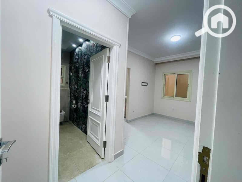 6 a54f52a8-409f-4b90-965c-149960db7b9c. jpg