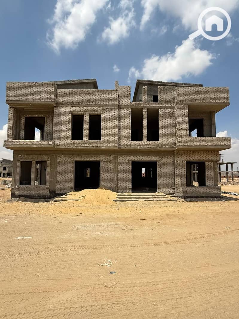 2 177ea34b-fe66-47d8-a99d-ebe7a71f2c88. jpg