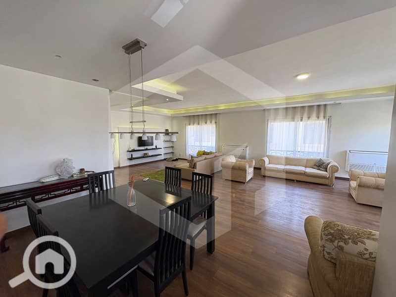 7 Beverly Hills 7. jpg