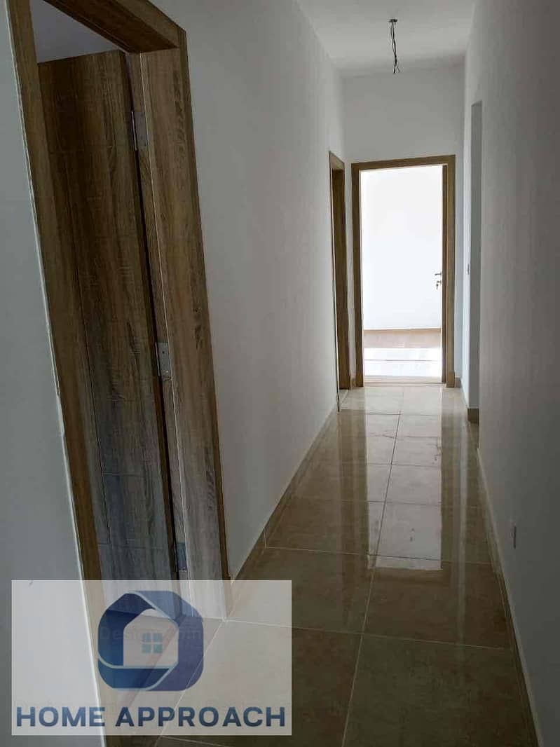 4 df55f909-6ab1-401b-be37-fb2a5321593a. jpg