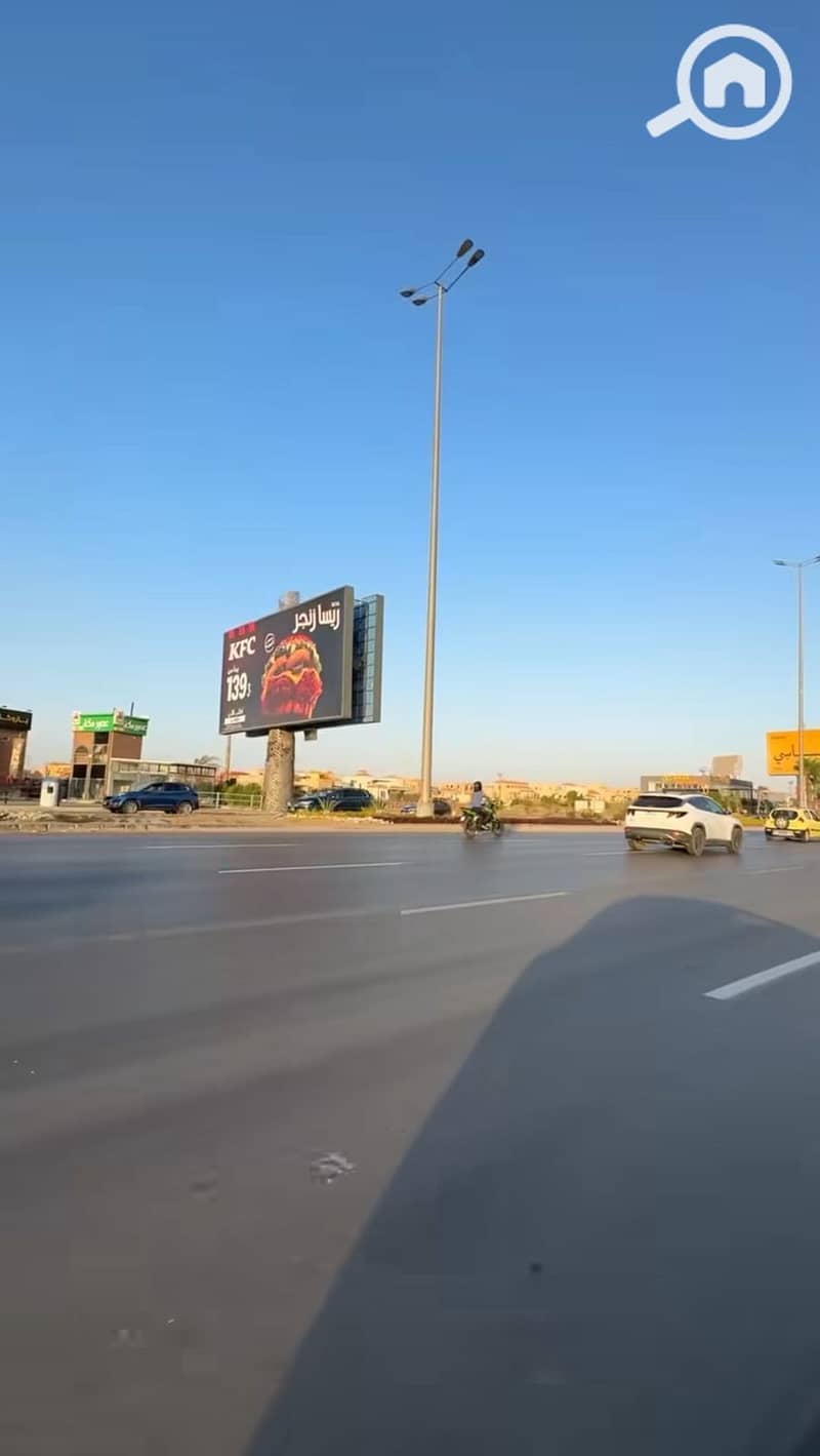 14 61186e78-db19-43c6-8c8a-65a06cc1e79c. jpg