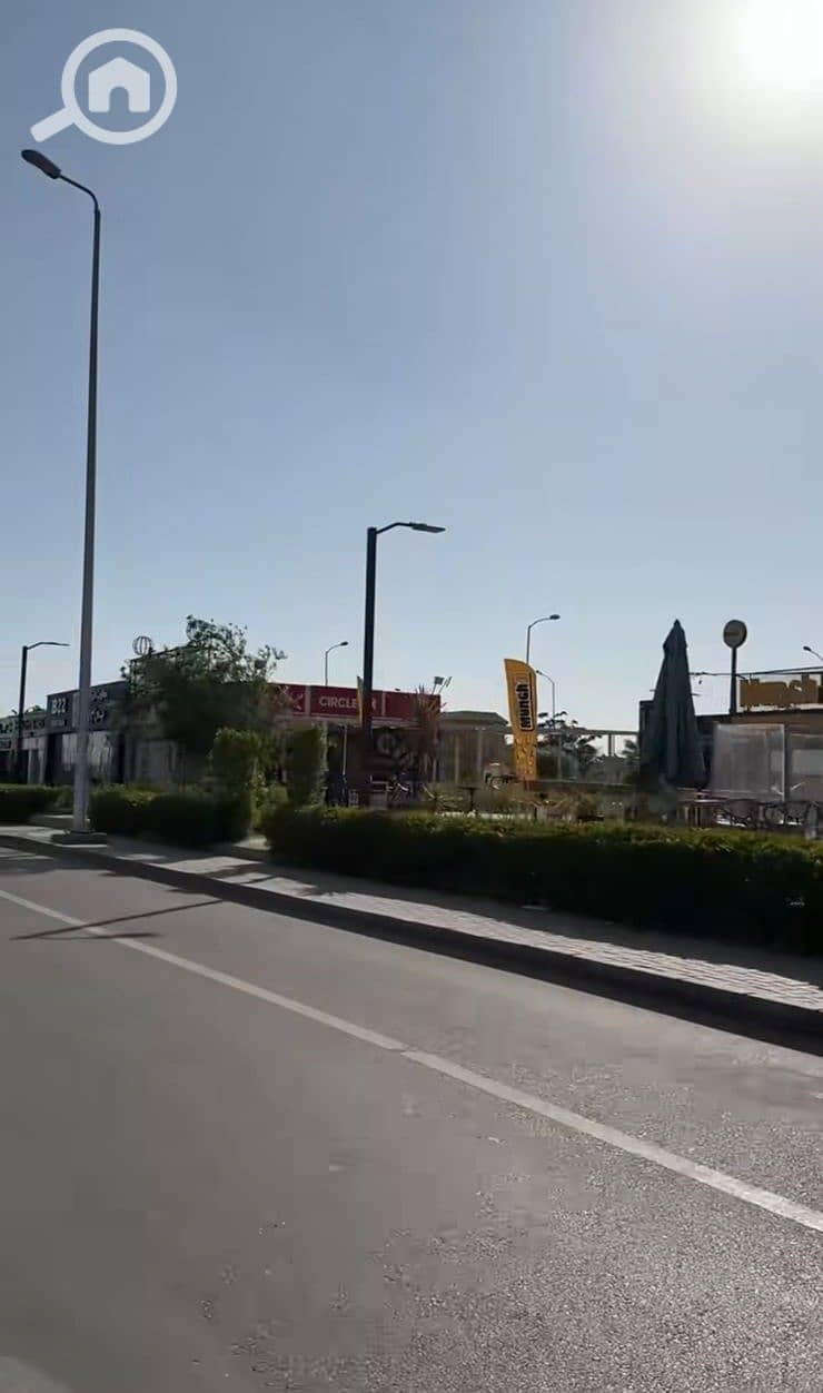 15 0252135e-4f8e-4ef1-a212-5542f7257579. jpg