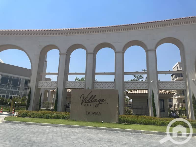 10 c0f0e0dc-870c-4e94-9c73-f1211466aa03. jpg