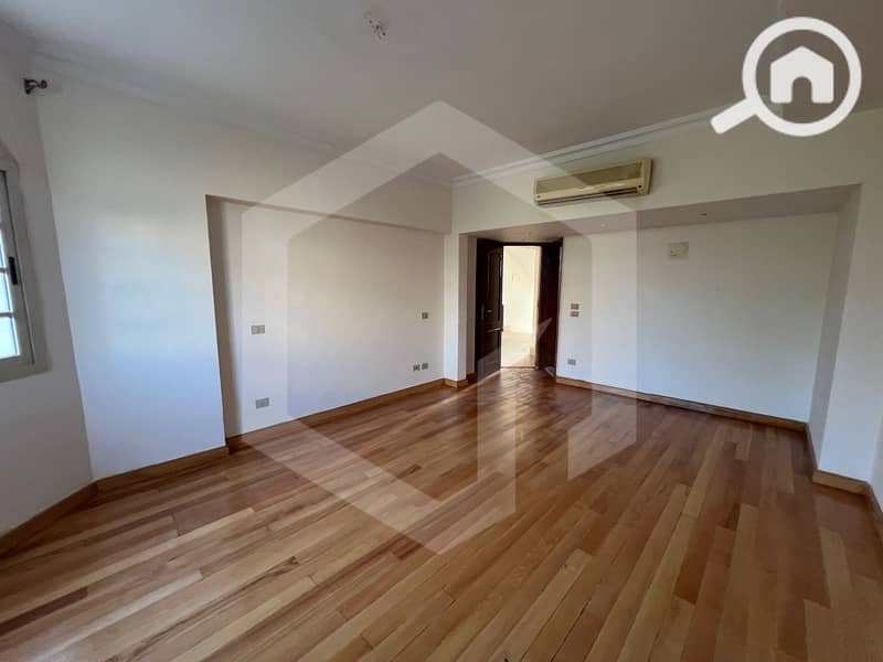 9 Beverly Hills 10. jpg