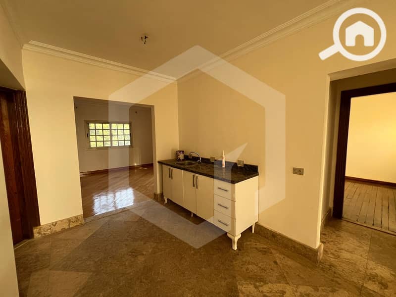 14 Beverly Hills 15. jpg