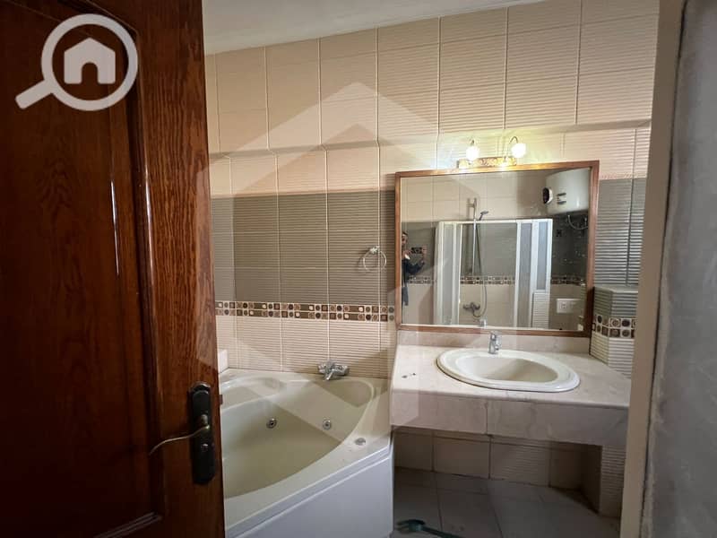 15 Beverly Hills 16. jpg