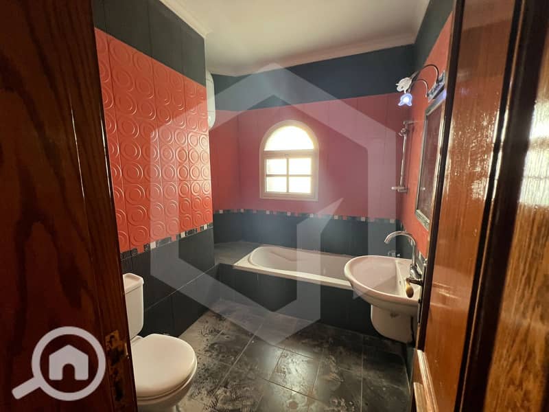 16 Beverly Hills 17. jpg