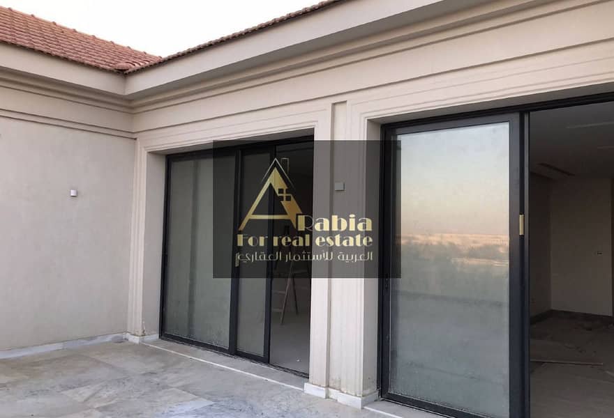 4 b532c890-d83e-4224-8726-ec9be7c89b60. jpg