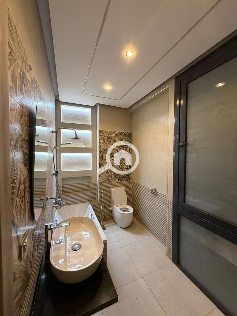 13 ae4b3be8-65b8-4526-956e-d035f8a9b34f. jpeg