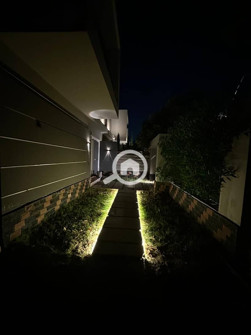 23 1ca1c2de-e7d5-4fb4-bae7-8925064b84a1. jpeg