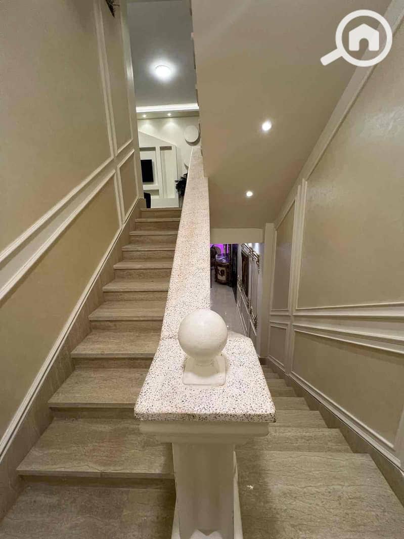 9 b078b1dc-615a-4728-9276-18b48df88d73. jpg