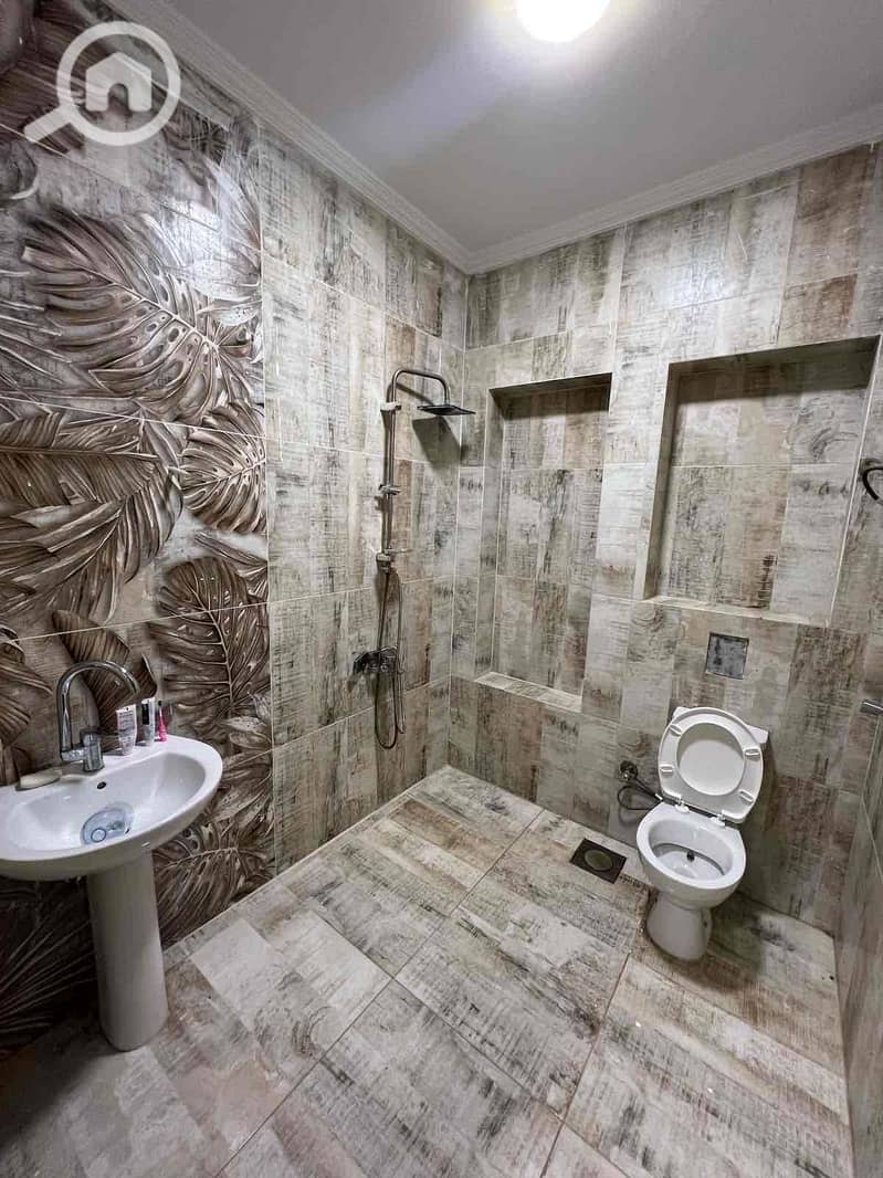 15 f6f2baab-5d8f-4e3e-9c87-9f51709bede0. jpg