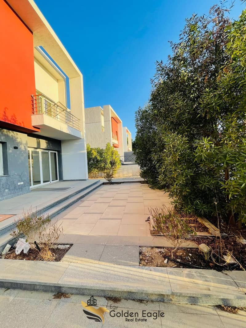 9 602362794_1541009920462868_6168371179961189834_n. jpg