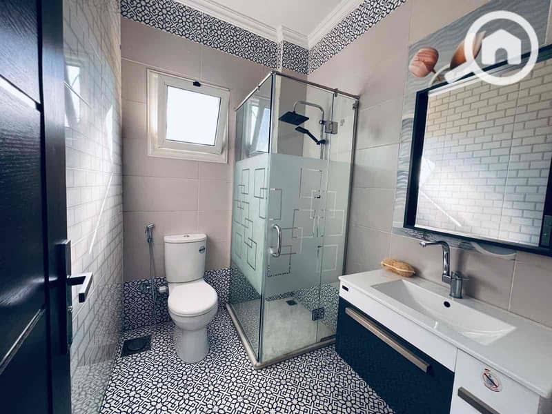 12 9e8a6f42-8748-48e4-9f02-2ab2d659b2fa. jpg