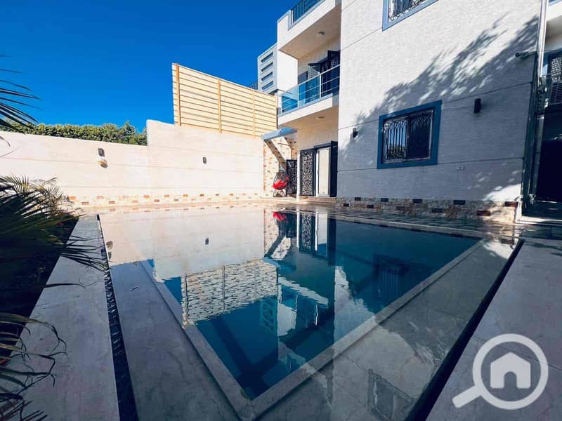 15 fabe210a-9133-4730-ba4d-e943cbdbd518. jpg