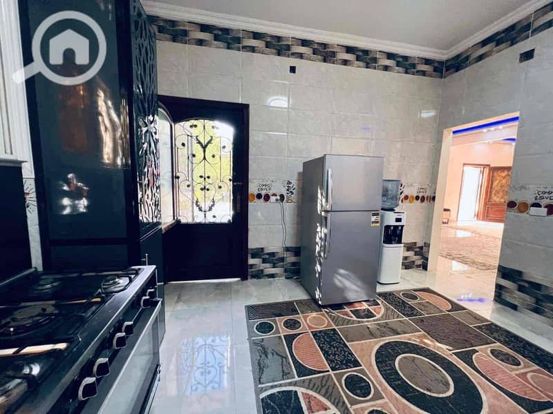 23 1a7c37a9-9298-40b7-b4f8-037d224d26d0. jpg