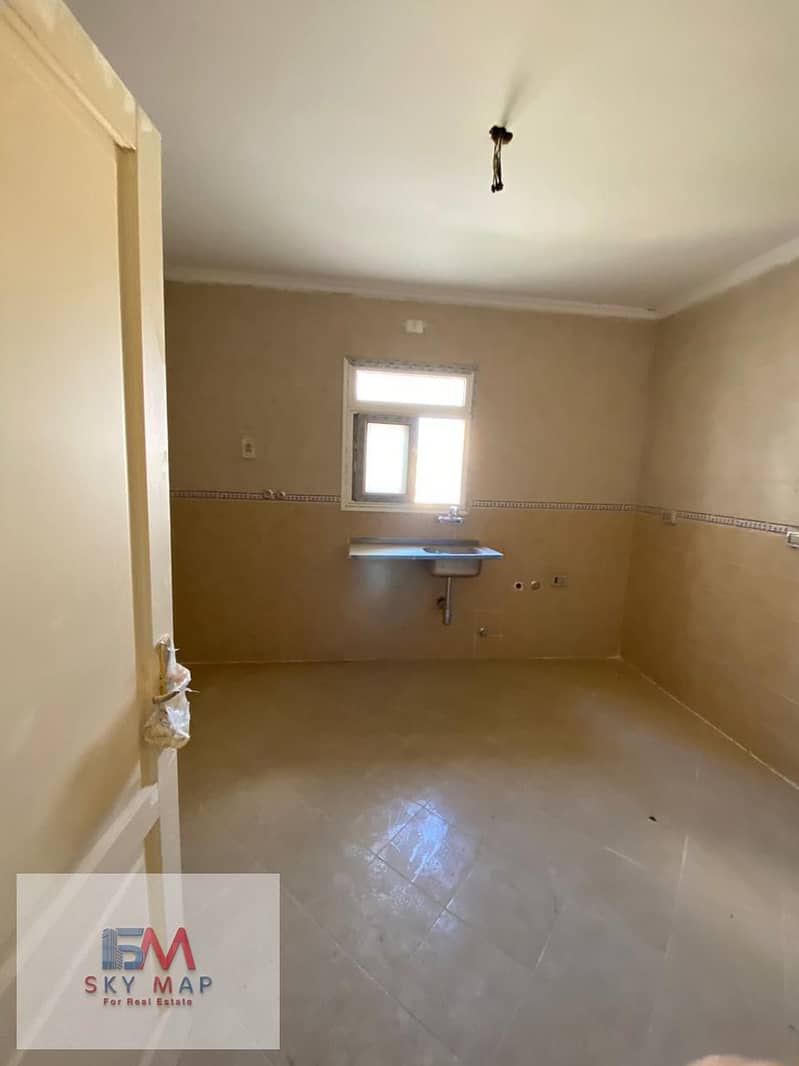 8 e19cbf53-0013-4eb4-a419-14aab3dc4c85. jpg