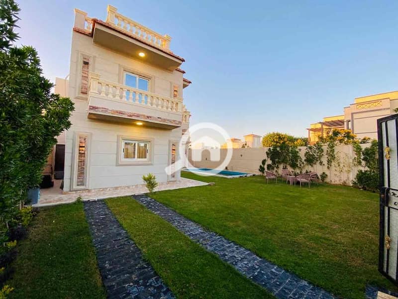 4 0f5d44f9-7bb0-4189-b0c7-4177dd5e930e. jpg