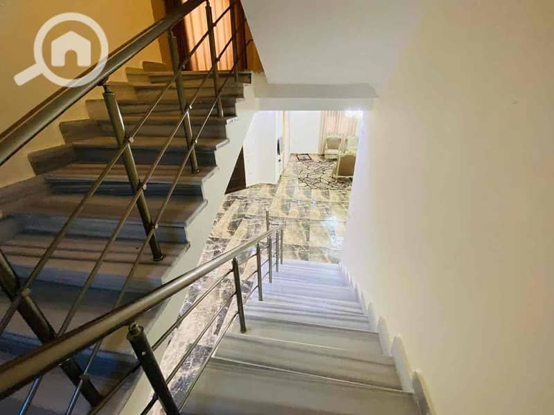 18 4d4e3f2d-5a12-4d02-a709-5734a3a80de4. jpg