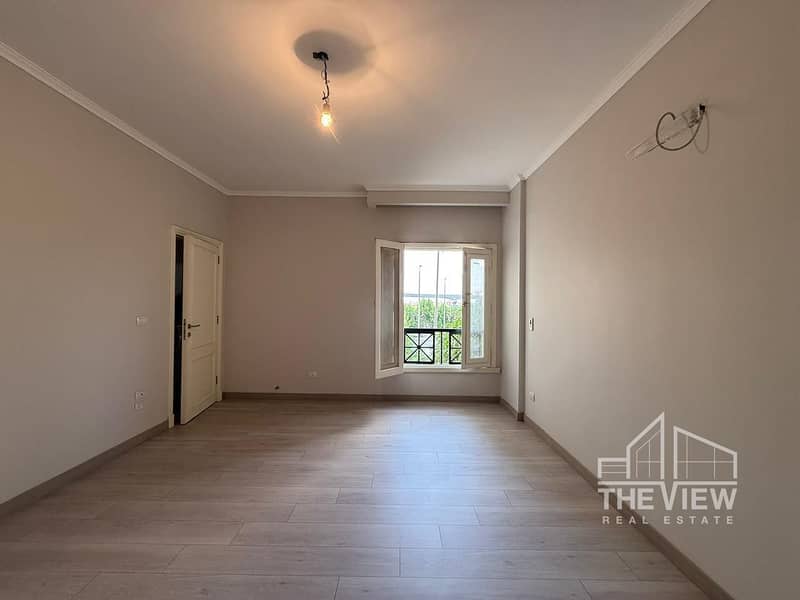 3 WhatsApp Image 2025-10-09 at 23.40. 53_af9e421c. jpg