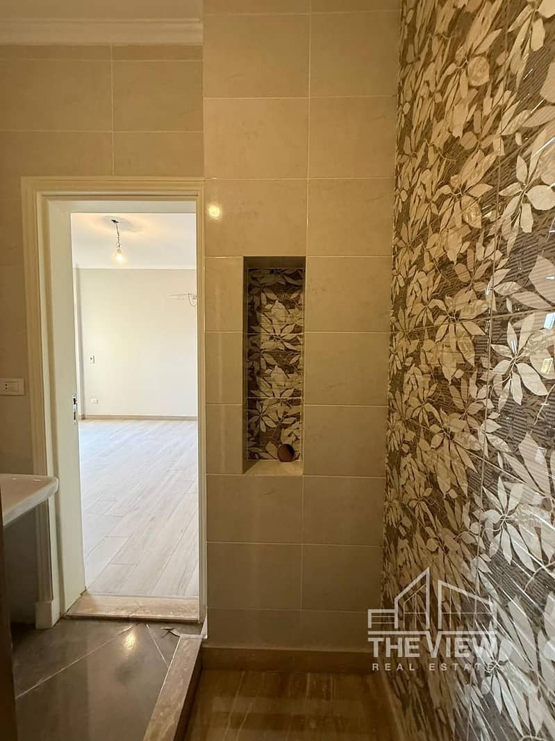 5 WhatsApp Image 2025-10-09 at 23.40. 52_6789d978. jpg