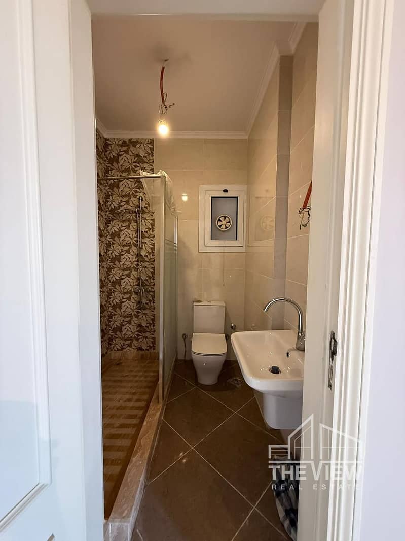 7 WhatsApp Image 2025-10-09 at 23.40. 53_2cba308e. jpg