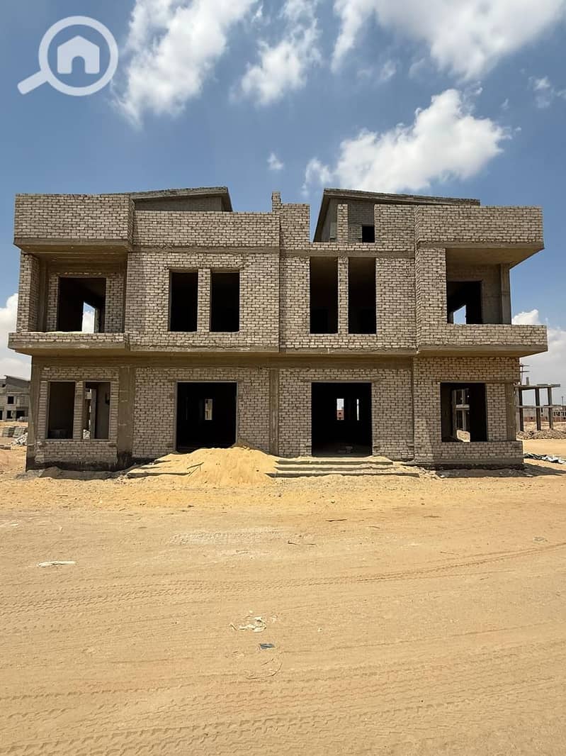 3 177ea34b-fe66-47d8-a99d-ebe7a71f2c88. jpg