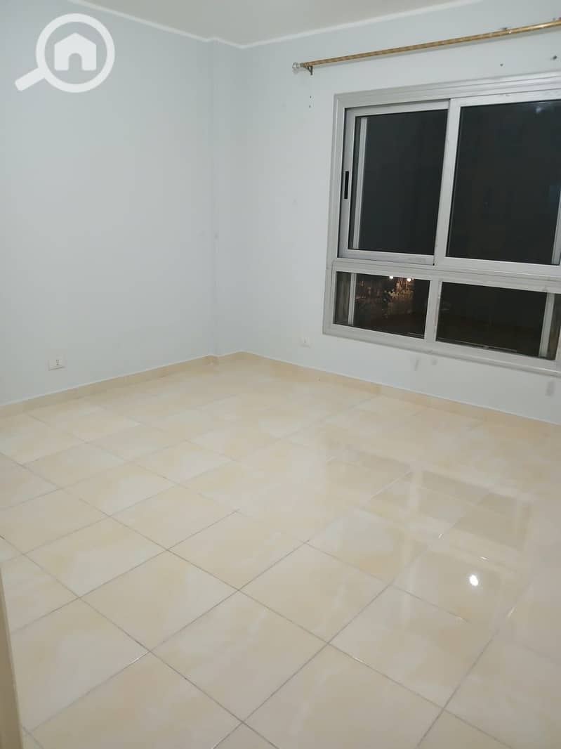 2 1075cf4c-5d94-42d6-8238-7970a99b6baf. jpg